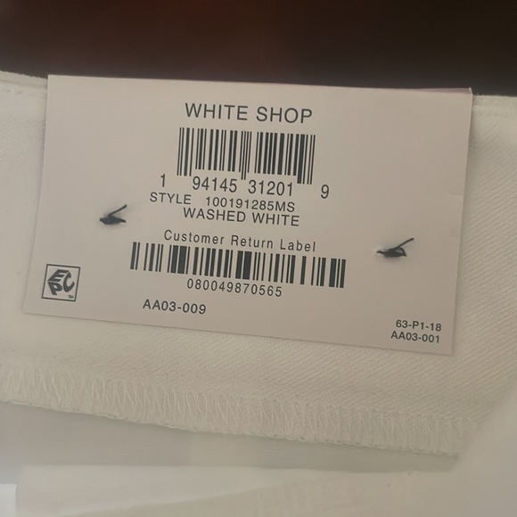 INC white bejewelled super cute shorts - Picture 3 of 3